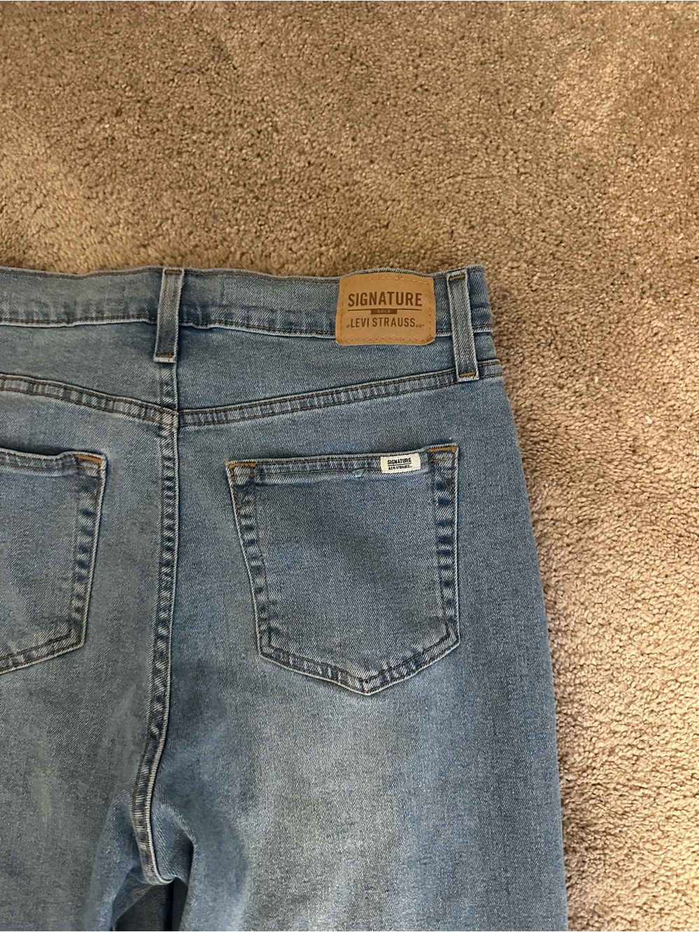 High-Rise Straight Leg Jeans in Light Blue - Picture 4 of 5